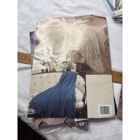 Lot Vintage Knitting Crochet Needles Assorted Size Bates Boye Books String Yarn - Picture 11 of 14